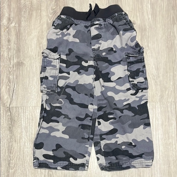 Camouflage Cargo Pants - Picture 1 of 1